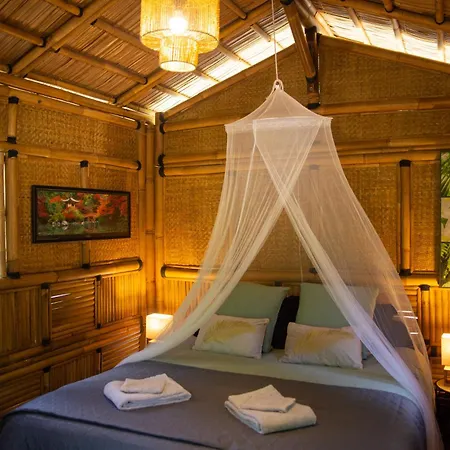 Bambou Bien-etre A Bali - Le Soleil Des Cevennes Bed & Breakfast
